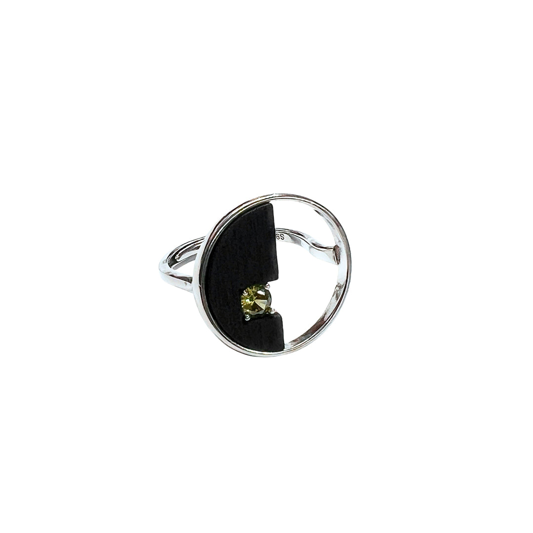 Anillo plata olivina engarzada