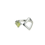 Load image into Gallery viewer, Anillo plata olivina engarzada rombo2