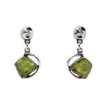 Load image into Gallery viewer, Teno tip peridot earring