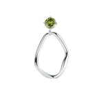 Load image into Gallery viewer, Colgante de plata y olivina engarzada
