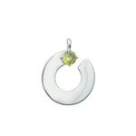 Load image into Gallery viewer, Colgante de plata y olivina engarzada ENSO