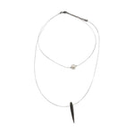 Load image into Gallery viewer, Colgante de plata y perla con detalle de pluma doble hilo