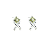 Load image into Gallery viewer, Pendiente de plata y olivina engarzada en forma de X