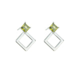 Load image into Gallery viewer, Pendiente de plata y olivina engarzada rombo 2