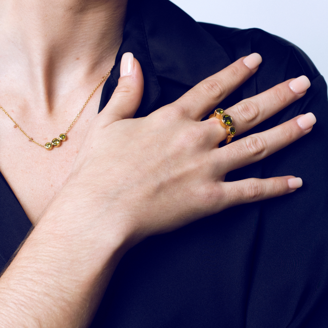 Peridot gold plated steel bath ring