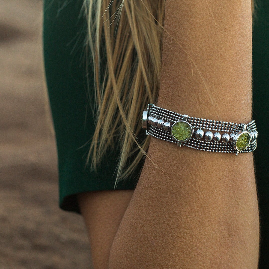 Peridot metal bracelet