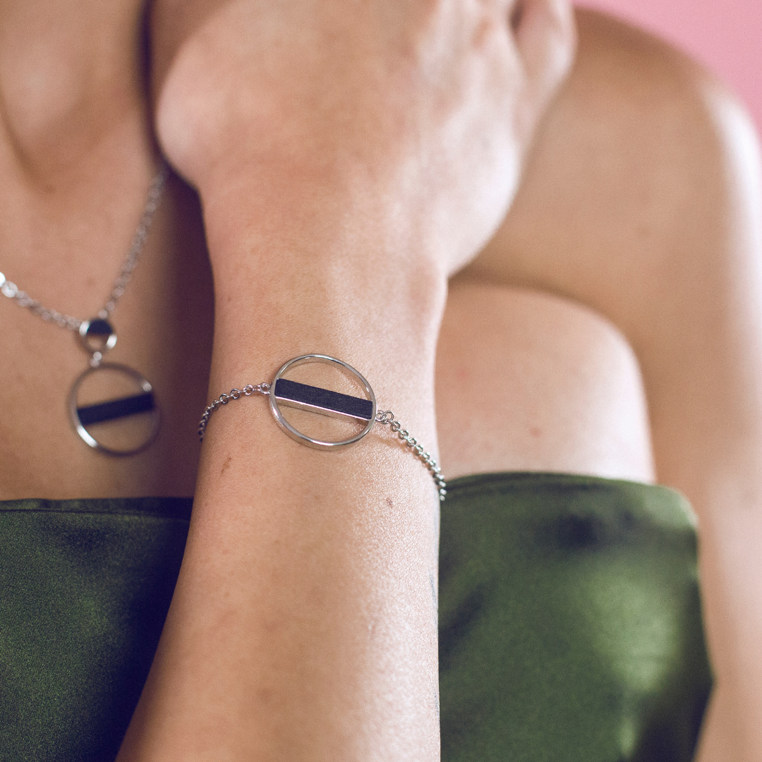 Silver bracelet with palm wood disc