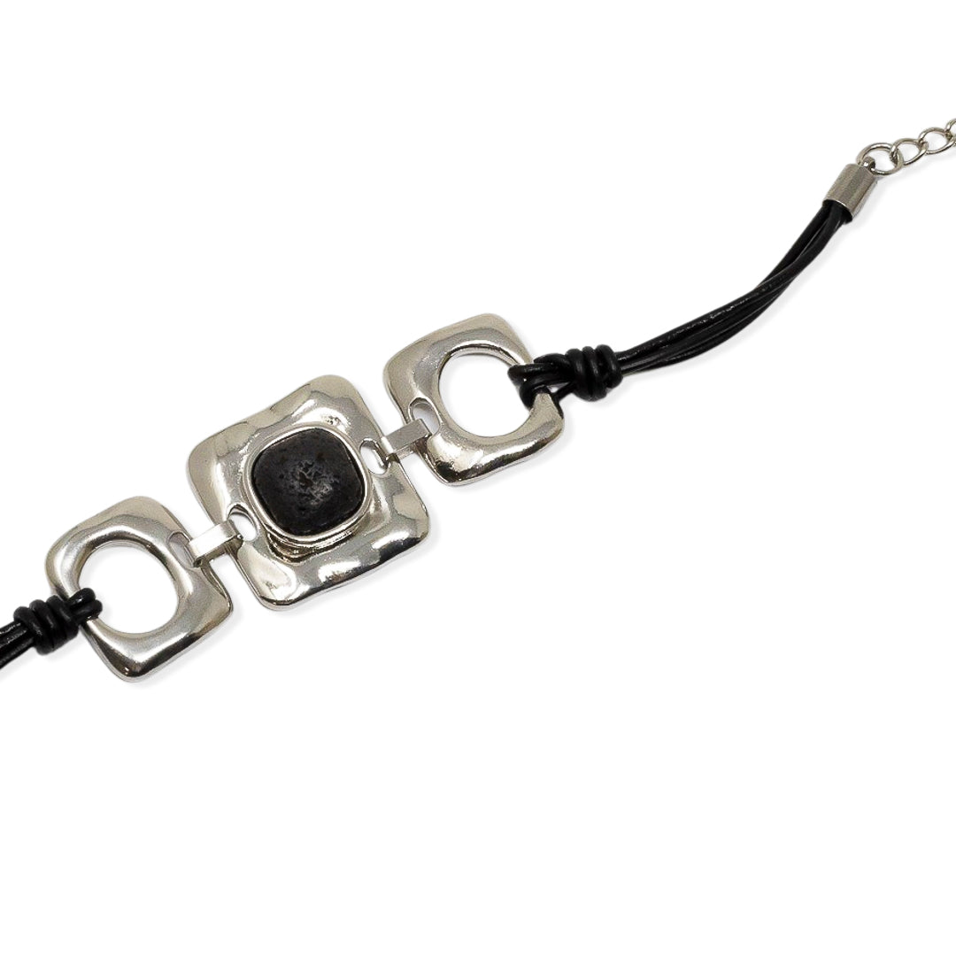 Pulsera cuadrado central lava